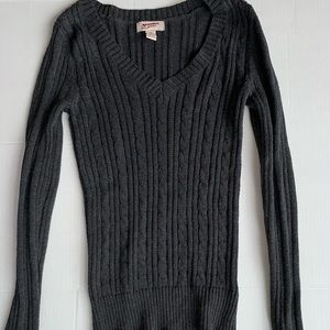 Gray knit sweater, only worn a few times!